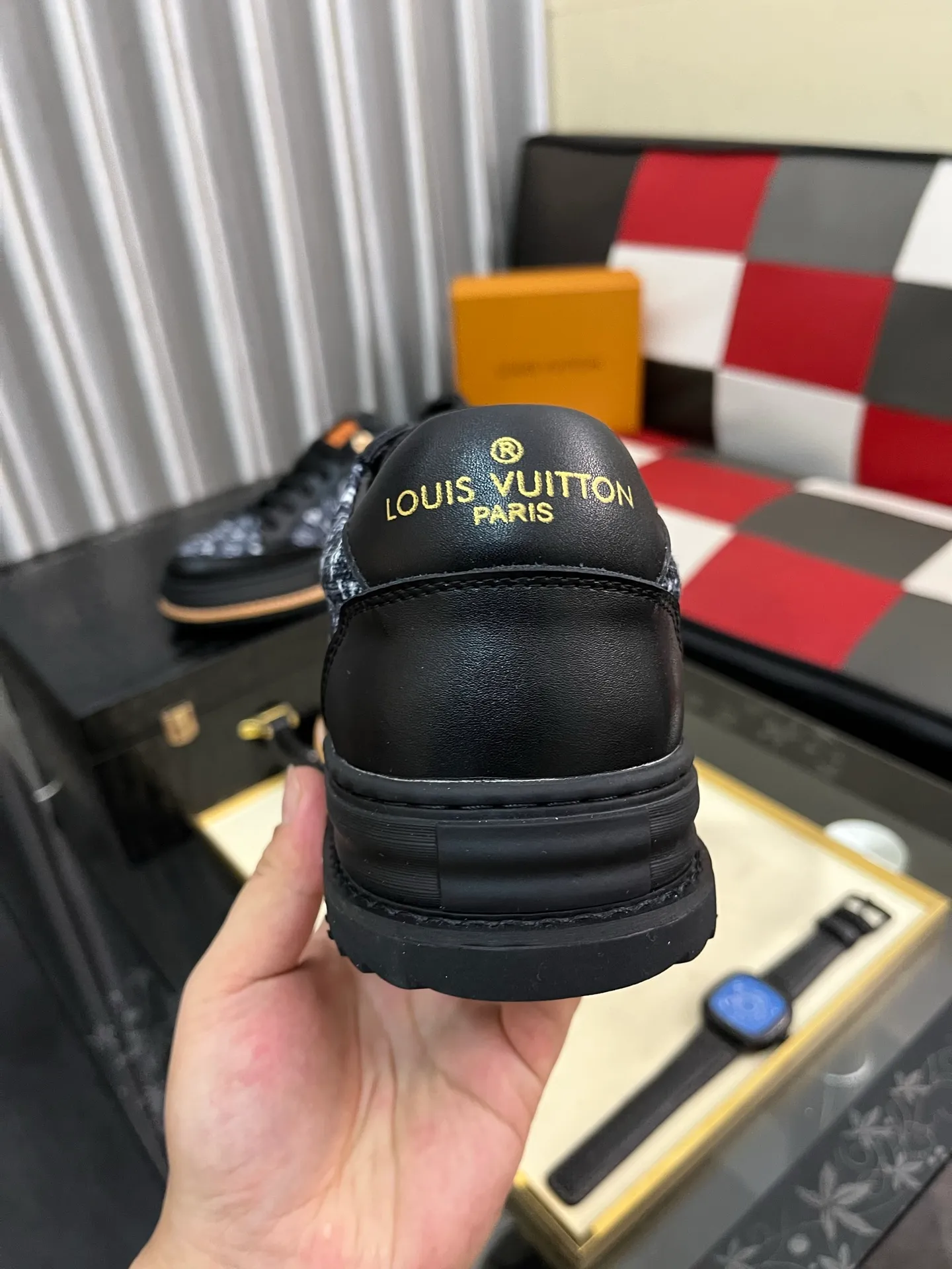 Men's Men's Shoes 💰420⌚️⌚️LV Louis Vuitton. The latest trendy casual shoes are popular in physical stores in sizes 38-44. New spring and summer comfortable imported custom original cowhide, unique jacquard fabric element design. Paired with sheepskin lining, Lv original base, [sun][sun] high-end packaging and high quality💪Details determine quality, you can enter and leave the counter at will, welcome to compare